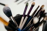 How Do I Choose the Right Makeup Brushes for Different Products?